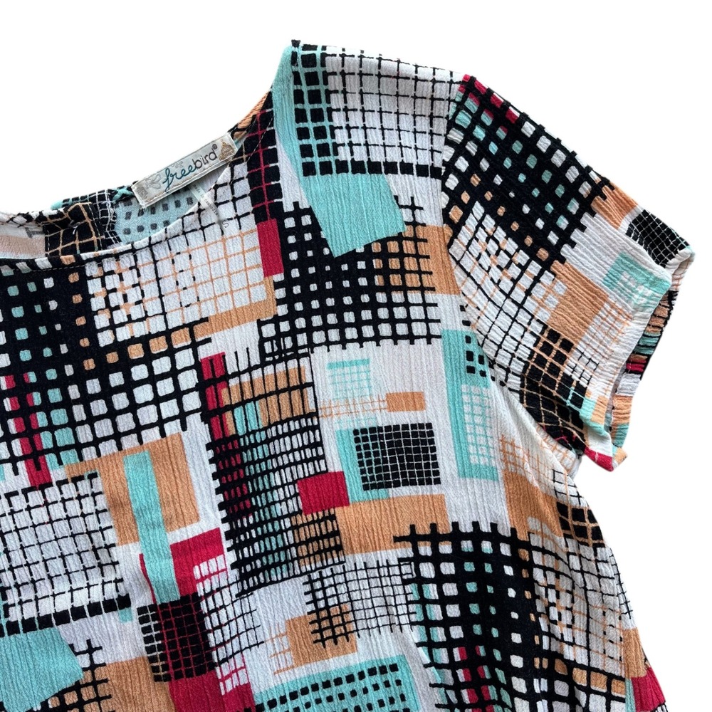 Freebird Womens S Black Multi Geometric Print Open Back Button Short Sl Crop Top